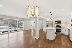 6803 N Keeler Ave, Lincolnwood, IL 60712 - Photo 6