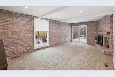 6803 N Keeler Avenue, Lincolnwood, IL 60712 - Photo 16