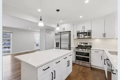 6803 N Keeler Avenue, Lincolnwood, IL 60712 - Photo 8