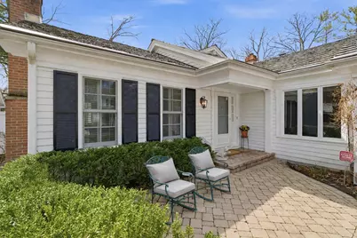 2 Court Of Mohawk Court, Lincolnshire, IL 60069 - Photo 2