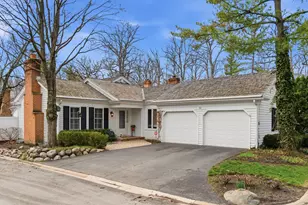 2 Ct Of Mohawk Ct, Lincolnshire, IL 60069 - Photo 1