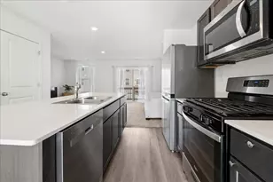 6621 Sassafras Wy, Wonder Lake, IL 60097 - Photo 10