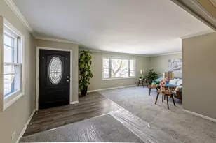 3017 Gabriel Ave, Zion, IL 60099 - Photo 2