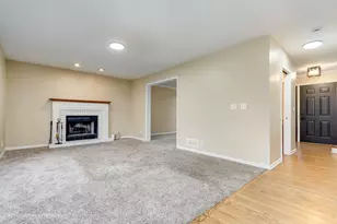 1911 Sapphire Ln, Aurora, IL 60506 - Photo 4