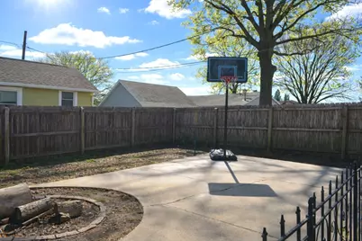 112 7th Avenue, Sterling, IL 61081 - Photo 4