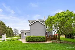 44W698 Scott Rd, Sugar Grove, IL 60554 - Photo 4