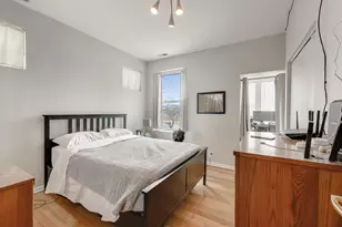 3105 W Argyle St, Chicago, IL 60625 - Photo 10