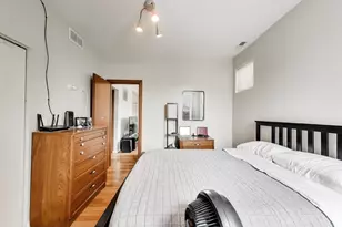 3105 W Argyle St, Chicago, IL 60625 - Photo 12