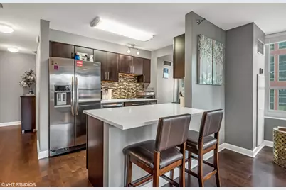 345 N La Salle Drive #701, Chicago, IL 60654 - Photo 4