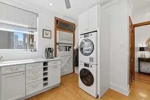 823 W Oakdale Ave, Chicago, IL 60657 - Photo 10