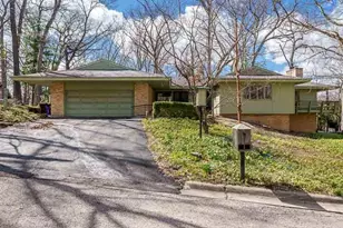 2520 E Chickadee Trail, Rockford, IL 61107 - Photo 2