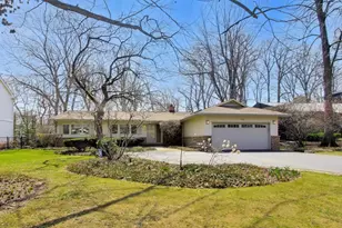 900 Stonegate Dr, Highland Park, IL 60035 - Photo 1