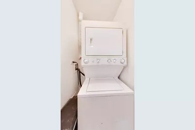 4743 W Roscoe Street #1, Chicago, IL 60641 - Photo 16