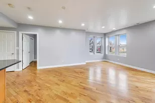 4743 W Roscoe St, Chicago, IL 60641 - Photo 6