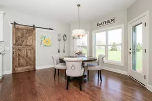 40W699 Maplehurst Ln, Hampshire, IL 60140 - Photo 14