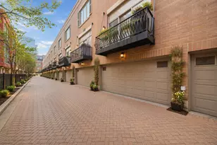 527 N Peoria St, Chicago, IL 60642 - Photo 22