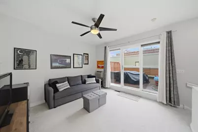 527 N Peoria Street, Chicago, IL 60642 - Photo 18