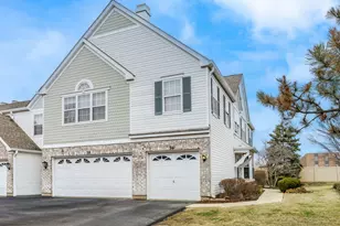 36 Arboretum Dr, Lombard, IL 60148 - Photo 1