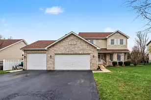 402 Badger Ln, Oswego, IL 60543 - Photo 1
