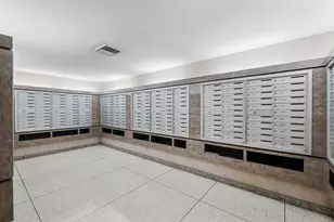 3600 N Lake Shore Dr, Chicago, IL 60613 - Photo 20