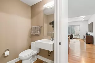 340 E Randolph St, Chicago, IL 60601 - Photo 12