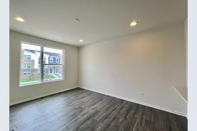 [Address not provided], Warrenville, IL 60555 - Photo 2