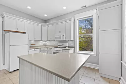 1658 W Nelson Street, Chicago, IL 60657 - Photo 6