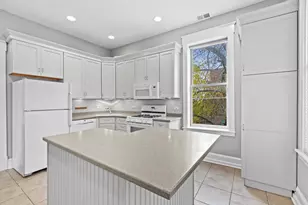 1658 W Nelson St, Chicago, IL 60657 - Photo 6