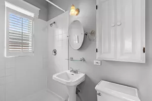 1658 W Nelson St, Chicago, IL 60657 - Photo 14