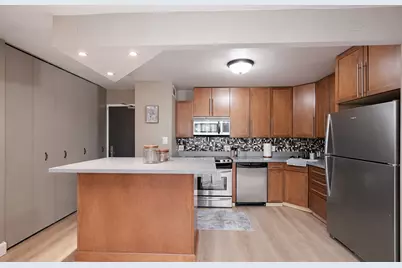 3930 N Pine Grove Avenue #310, Chicago, IL 60613 - Photo 4