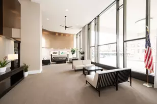 3930 N Pine Grove Ave, Chicago, IL 60613 - Photo 12