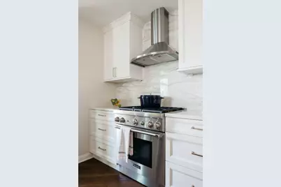 25 E Superior Street #1906, Chicago, IL 60611 - Photo 12