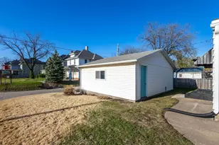 2633 16th St, Moline, IL 61265 - Photo 22