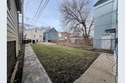 8242 S Houston Avenue, Chicago, IL 60617 - Photo 18