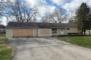 17W531 Morningside Dr, Oakbrook Terrace, IL 60181 - Photo 1