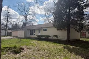 17W531 Morningside Dr, Oakbrook Terrace, IL 60181 - Photo 4