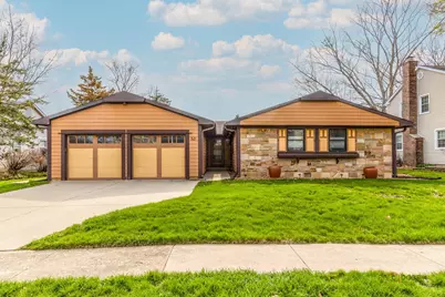 521 Castlewood Lane, Buffalo Grove, IL 60089 - Photo 1