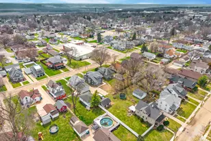 2319 5th St, Peru, IL 61354 - Photo 32