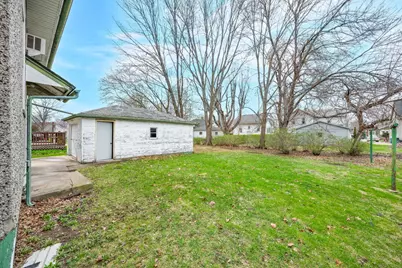 2319 5th Street, Peru, IL 61354 - Photo 24