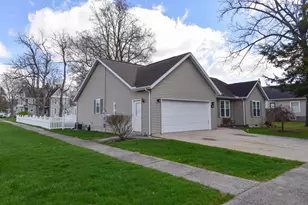 401 E Vermillion St, Odell, IL 60460 - Photo 2