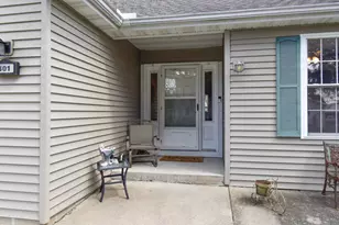 401 E Vermillion St, Odell, IL 60460 - Photo 4