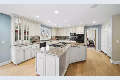 1655 White Pines Court, Naperville, IL 60563 - Photo 8