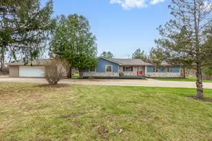 19203 Collins Rd, Marengo, IL 60152 - Photo 2