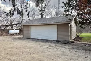 19203 Collins Rd, Marengo, IL 60152 - Photo 24