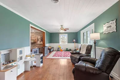 19203 Collins Road, Marengo, IL 60152 - Photo 6