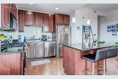 828 W Grace Street #903, Chicago, IL 60613 - Photo 8