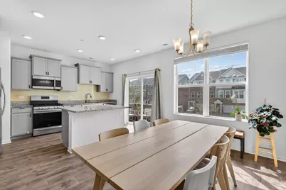 17 Grey Wolf Drive, Wheeling, IL 60090 - Photo 8