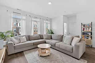 17 Grey Wolf Dr, Wheeling, IL 60090 - Photo 4