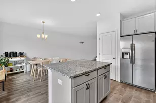 17 Grey Wolf Dr, Wheeling, IL 60090 - Photo 10