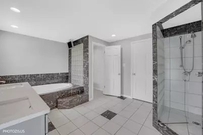 3235 Robincrest Drive, Northbrook, IL 60062 - Photo 28